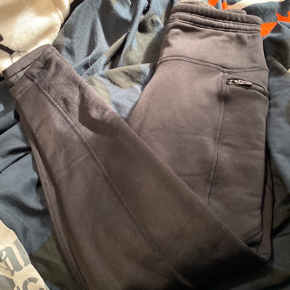 yoga pants